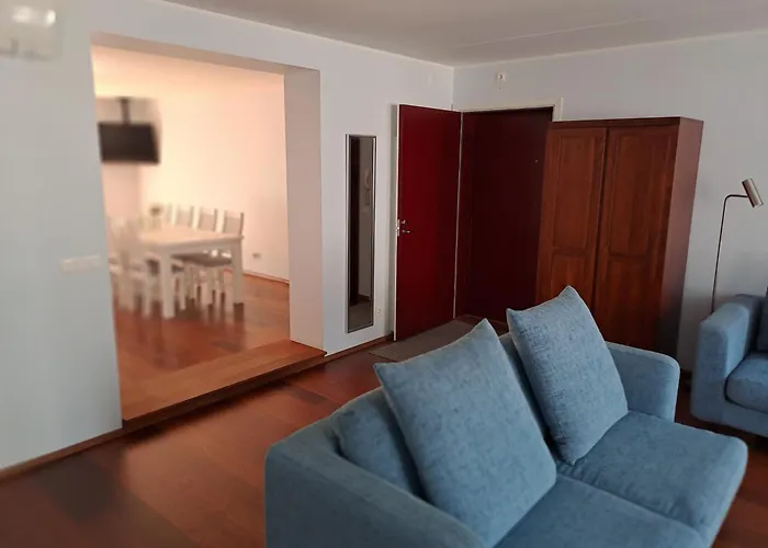 Apartament Tolli 12 *