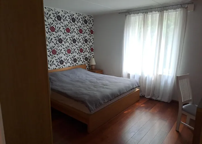 Tolli 12 * Kuressaare